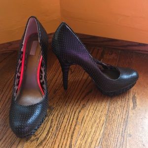 Never worn black heels